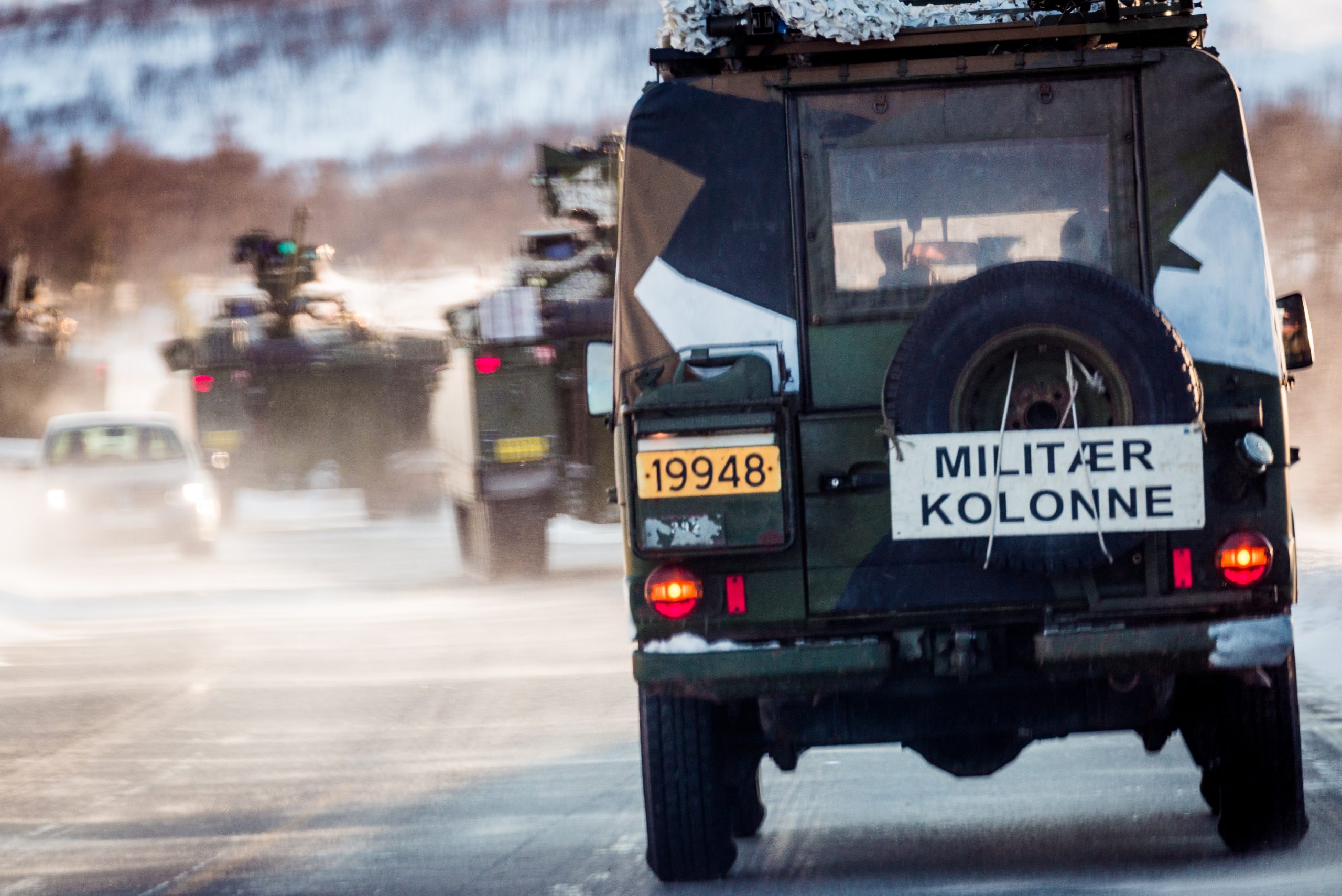 Sv rt Mange Milit re Kj ret y Skal hjem V r Oppmerksom I Trafikken sv-rt-mange-milit-re-kj-ret-y-skal-hjem-v-r-oppmerksom-i-trafikken